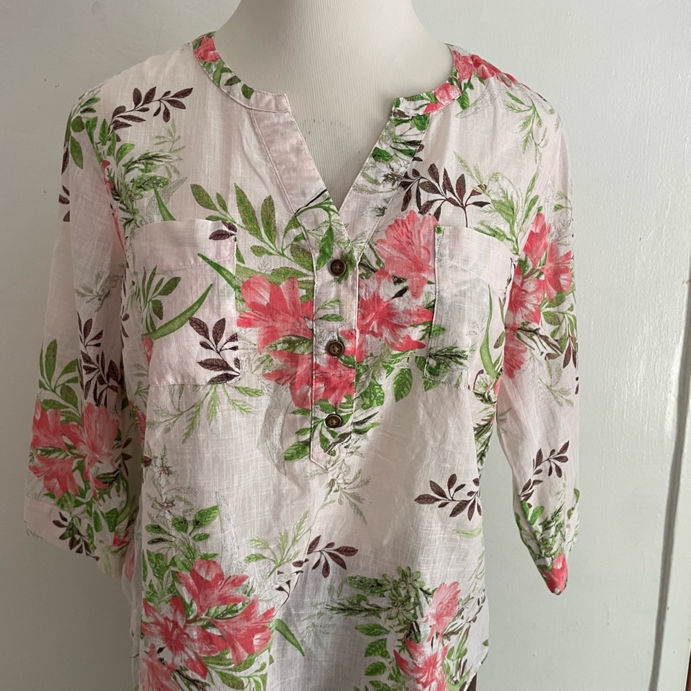 Croft & Barrow Pink 3/4 Sleeve Buttoned Blouse